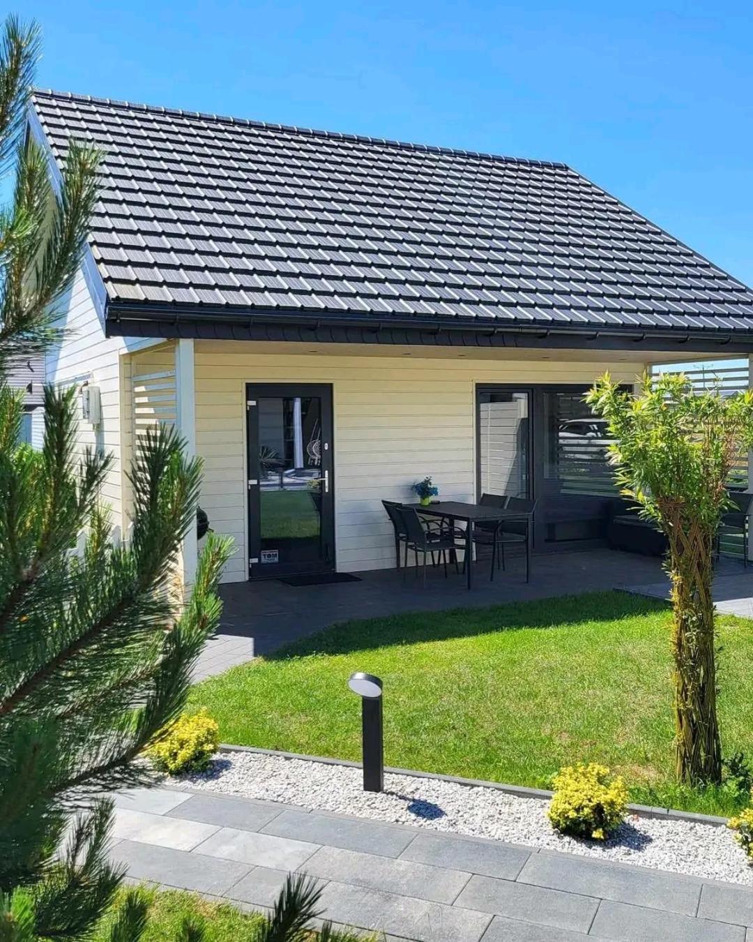 Domki Na Kasztanowej Rewal Esterno foto